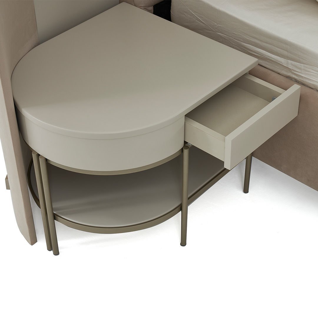 BLUSH METAL AYAKLI KOMODİN