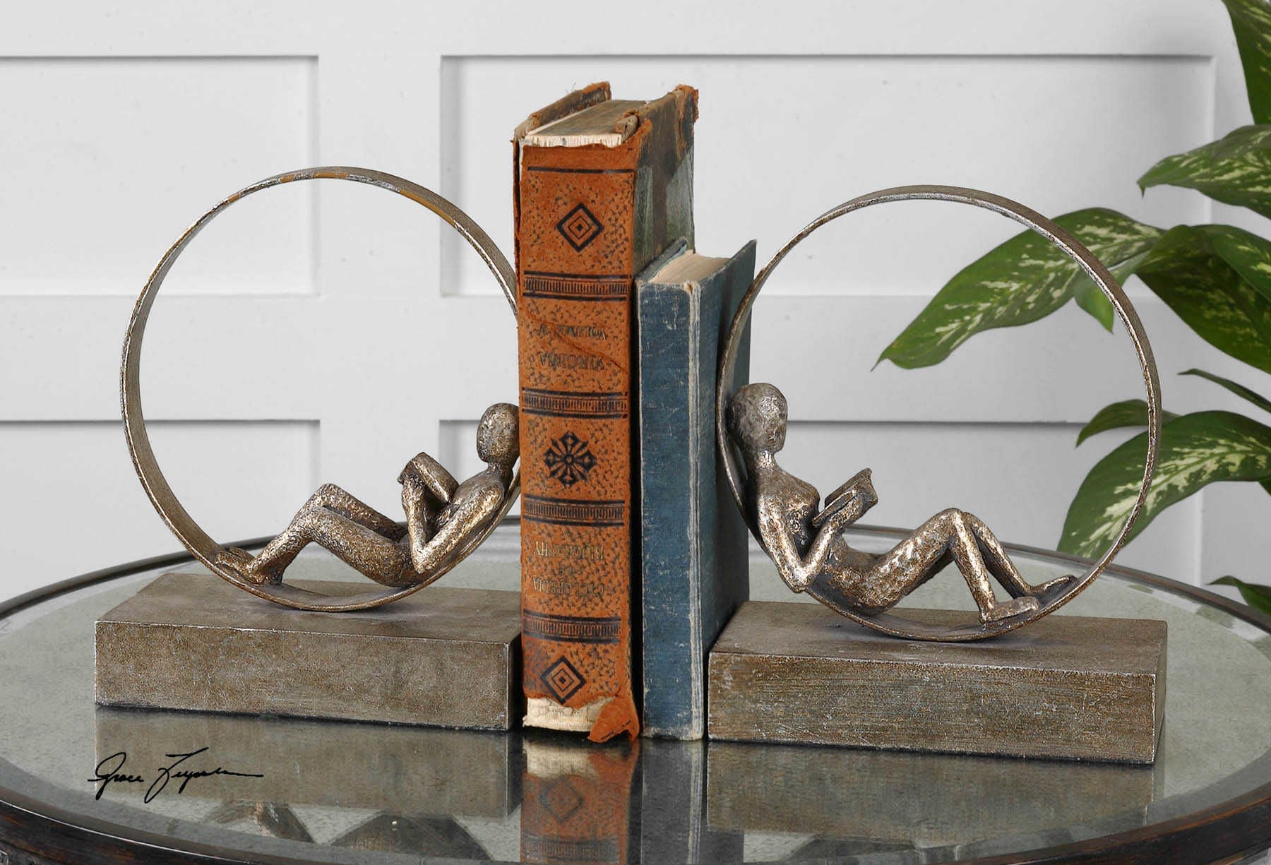 LOUNGING READER BOOKENDS S/2