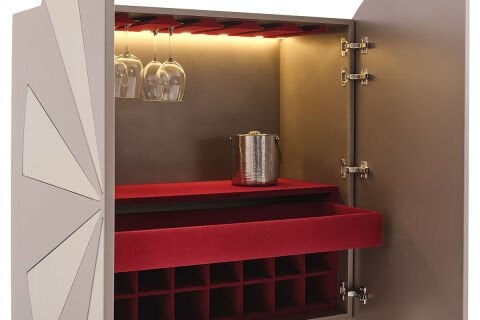 SOLE BAR